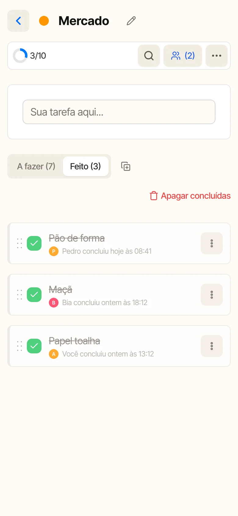 A aba Feito no celular, com o nome de quem concluiu cada tarefa e o horário.